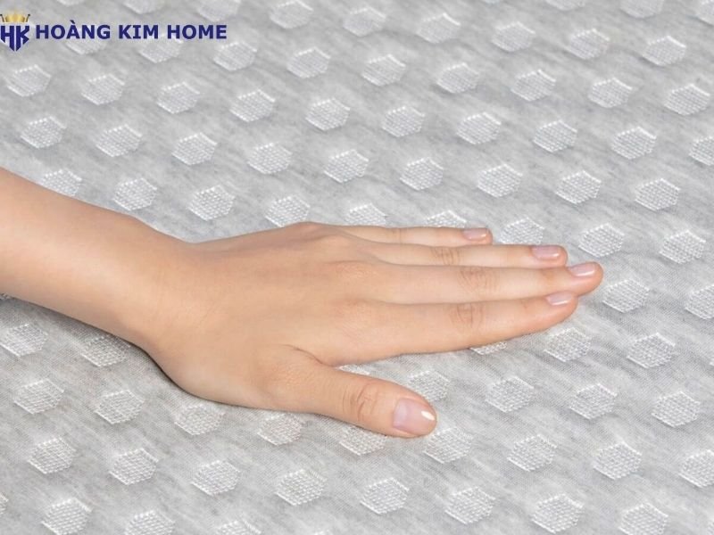 nem-cao-su-thien-nhien-voi-nem-memory-foam-nem-nao-tot-hon