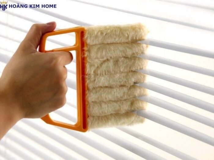 Cách vệ sinh rèm gỗ để luôn bền đẹp và sạch sẽ | Hoàng Kim Home